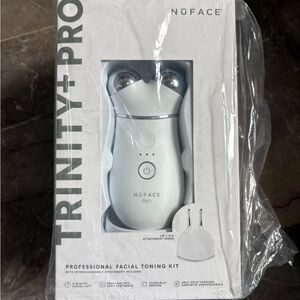 NuFace Personal Aesthetician Device in Silver